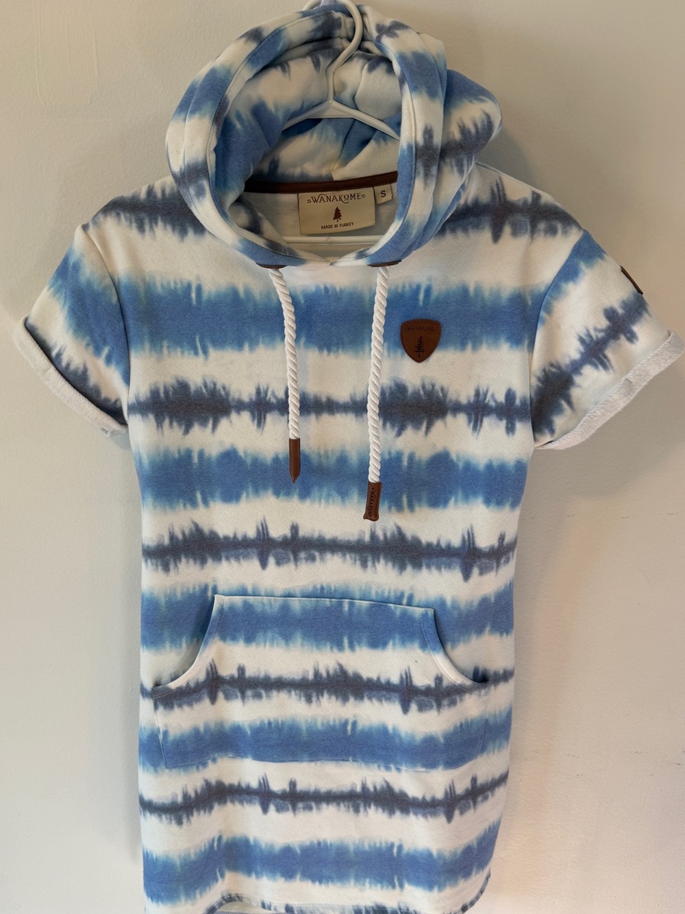 Wanakome Rebekka Tie Dye Short Sleeve Hoodie Sweater Dress-Small